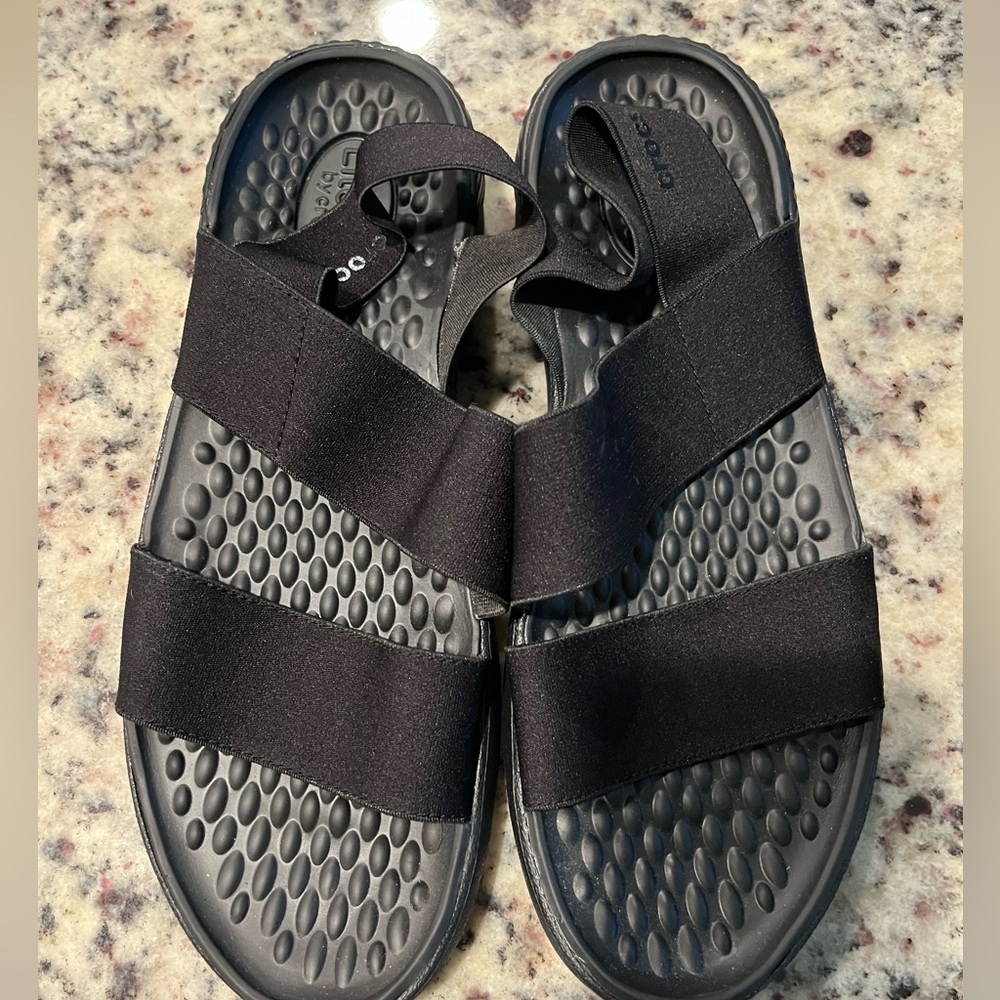 CROCS Lite ride black Women’s Sandals size 9